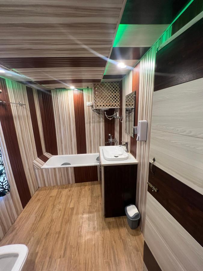 Aristotle Group Of Houseboats & Transportation Hotel Srinagar  Luaran gambar