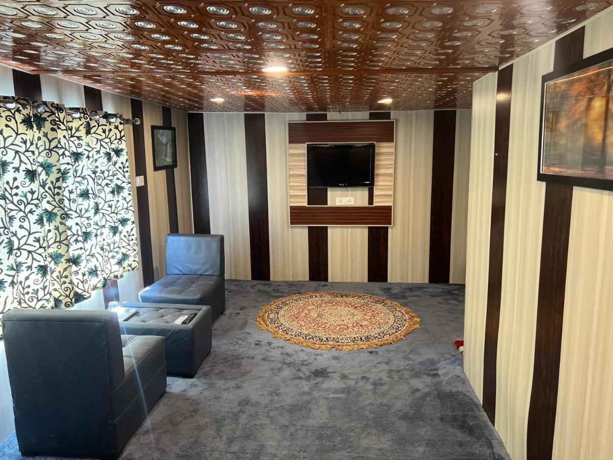 Aristotle Group Of Houseboats & Transportation Hotel Srinagar  Luaran gambar