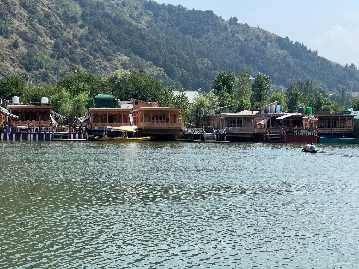 Aristotle Group Of Houseboats & Transportation Hotel Srinagar  Luaran gambar